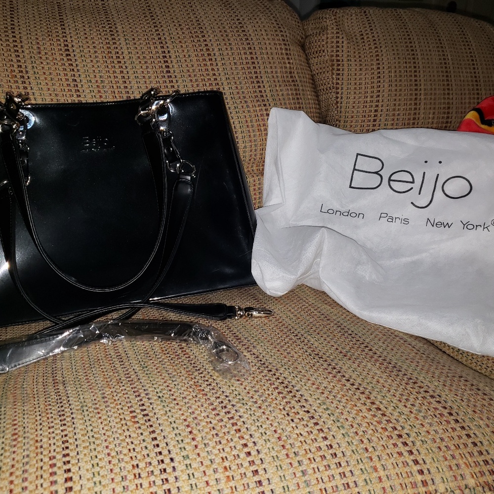 Beijo Patent Leather handbag